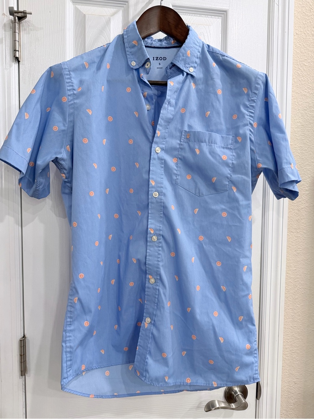 IZOD Button Up Shirt Men Small Blue Peach Orange Print Short Sleeve Casual